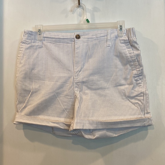 Lot of 4 pairs Old Navy Everyday Shorts - Picture 5 of 11